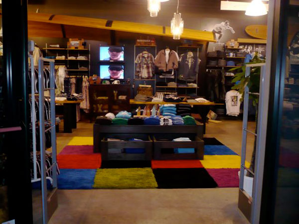 Quiksilver_BRD_Store_Peschiera_1_dentro