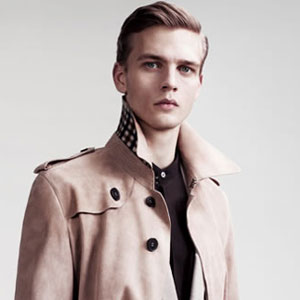 Aquascutum cerca un compratore
