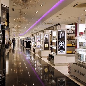 I francesi si aggiudicano i duty free degli scali romani