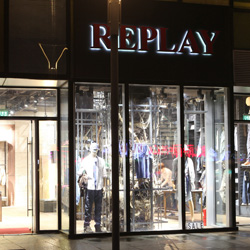 New opening per Replay a Beijing Sanlitun