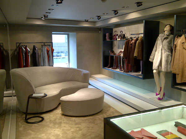 Bruno-Magli-Milan-Montenapoleone-store_sito