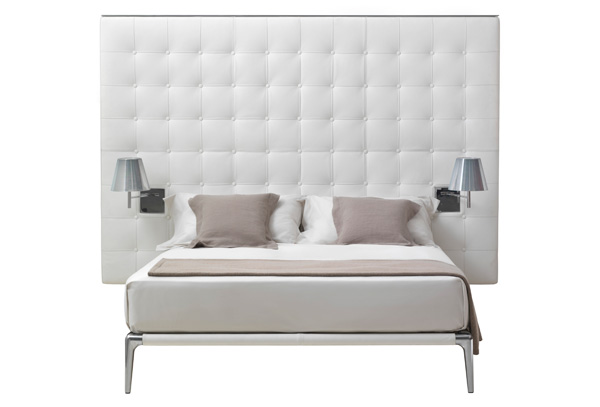 CASSINA-VOLAGE---P-STARCK_bed_high_front600