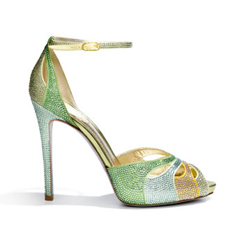 Sparkling Contrasts, omaggio di Swarovski Elements all’universo calzatura