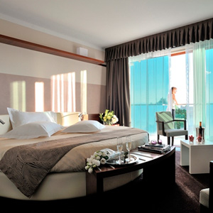 Presotto arreda l’hotel “green” Aqualux