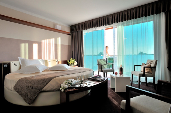 Round_Suite600