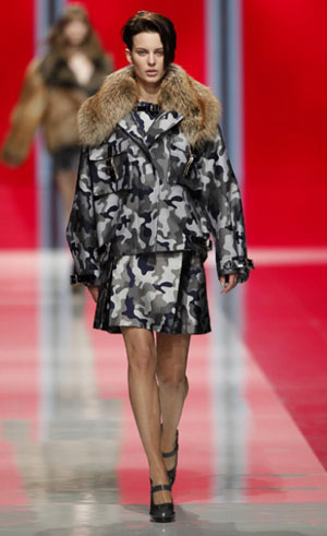 Un look Christopher Kane