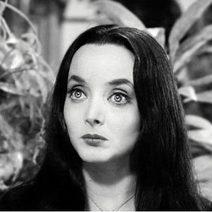 In passerella: effetto Morticia … e senza Gomez