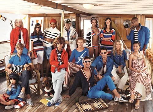 Tommy Hilfiger si allea con Descamps
