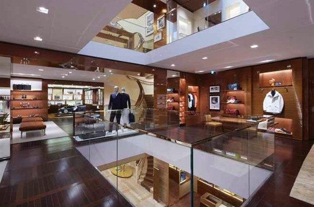 Louis Vuitton porta al Lido arte e moda con la sua maison