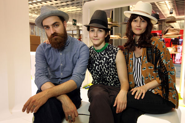 SUPER-DUPER-HATS_Matteo-Gioli,Veronica-e-Ilaria-Cornacchini-1