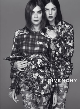 CARINE ROITFELD CON LA FIGLIA PER GIVENCHY