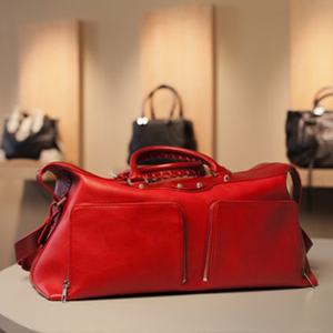 UNA BORSA REALIZZATA DA PELLETTERIA ALMAX