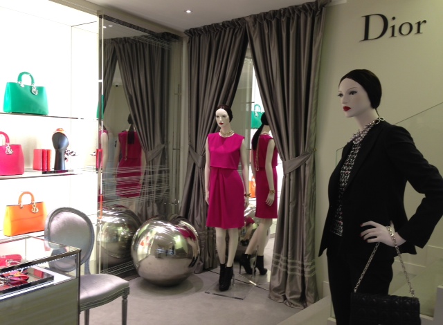 Le Noir Cortina raddoppia con un corner Dior