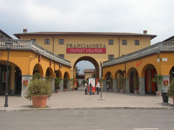 Il Franciacorta Outlet Village nelle mani di Blackstone