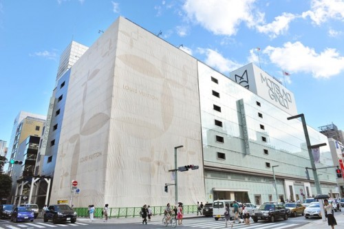 Il flagship di Louis Vuitton a Ginza. Ph: Yukie Miyazaki