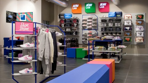 Uno store AW Lab