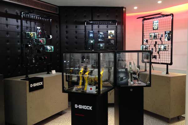 Casio, store a Parigi e a Roma per i 30 di G-Shock