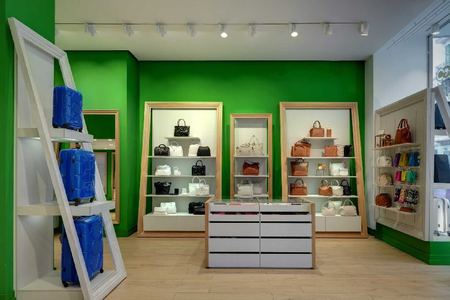 Carpisa lancia il nuovo concept store