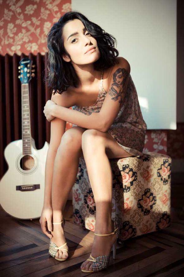 Kristina Ti esordisce nelle calzature