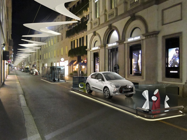 Via Montenapoleone durante il Salone del Mobile