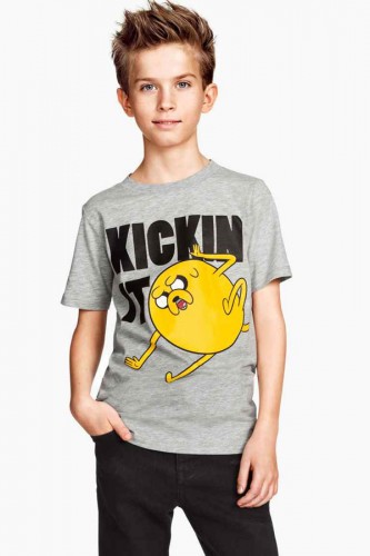 Una t-shirt della collezione