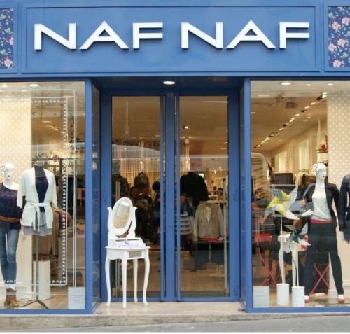 Vetrina di uno store Naf Naf, marchio del gruppo Vivarte.