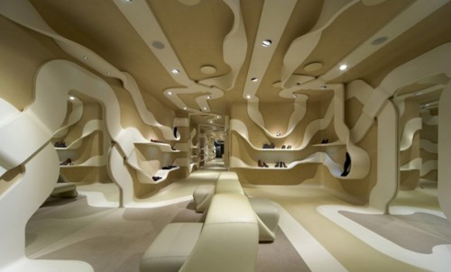 Flagship store romano di Stuart Weitzman ideato da Fabio Novembre