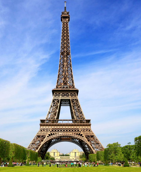 Iniziano le sfilate di Parigi. Attesa per Galliano