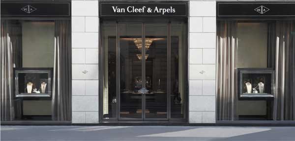 Van Cleef & Arpels inaugura in Montenapo