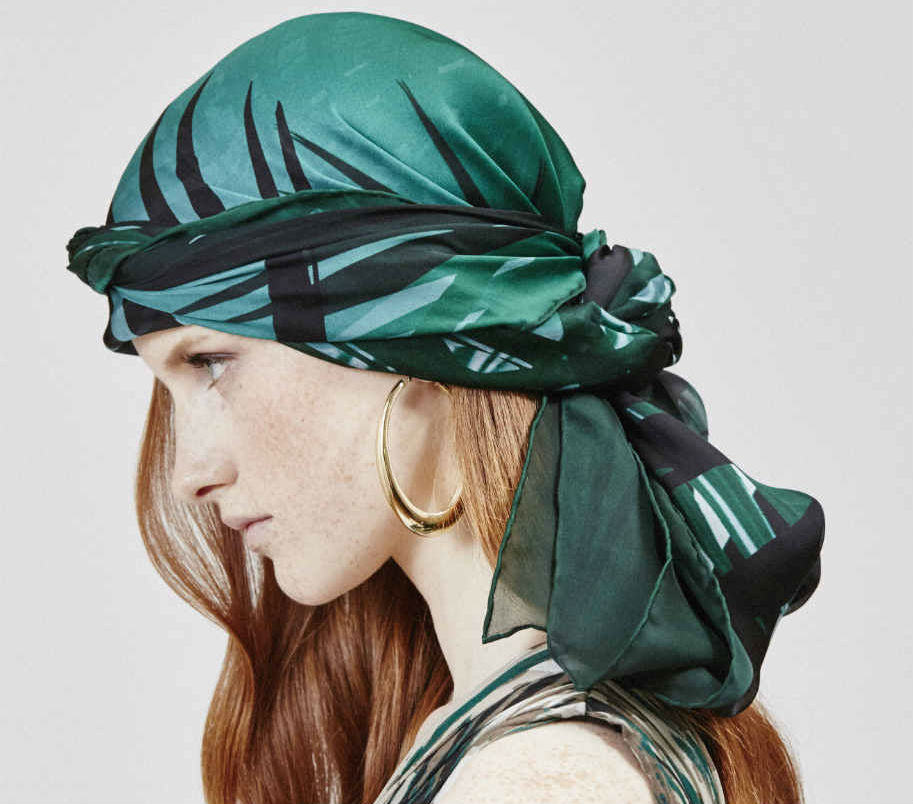Elie Saab sceglie Ratti per stole e foulard
