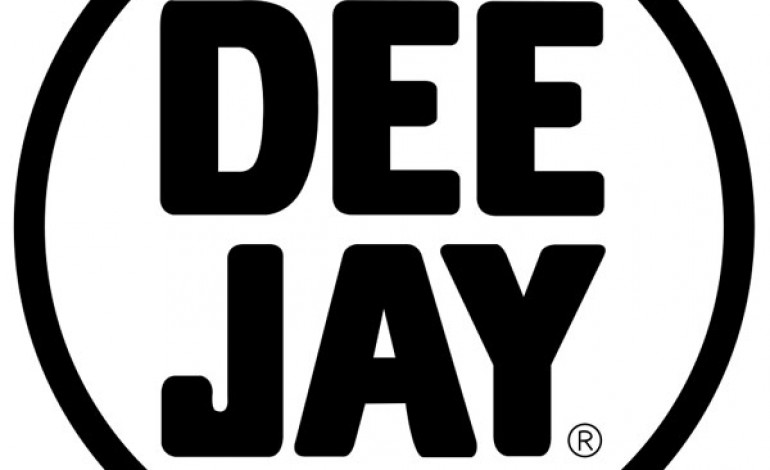 Radio Deejay lancia il suo e-store
