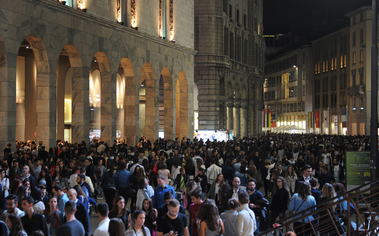 La Vogue Fashion’s Night diventa low cost