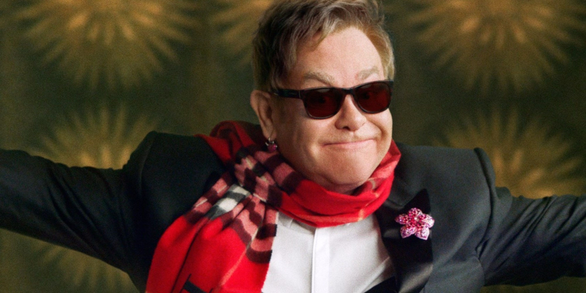 Burberry riscopre i vinili di Elton John