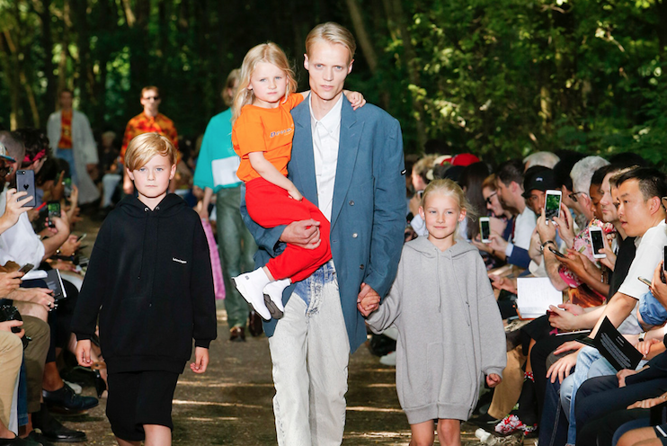 Balenciaga, esperimenti di childrenswear