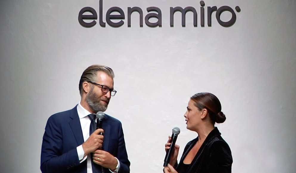 Elena Mirò inaugura in Piazza della Scala