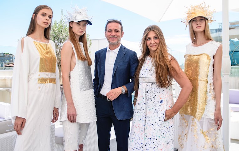 Au197Sm debutta nella couture
