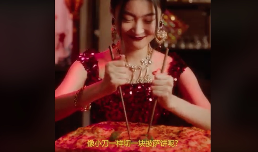 Dolce & Gabbana cancellato dall’e-commerce cinese. Anche da Ynap