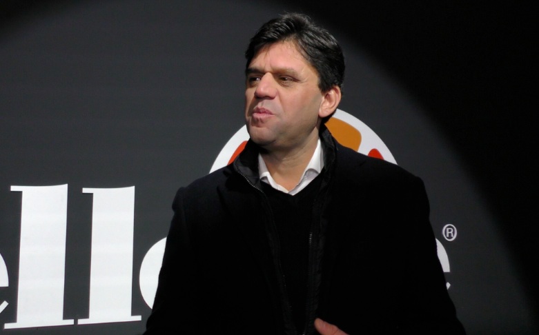 Ellesse torna in pista con Falis