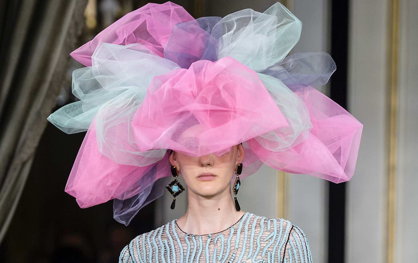 Si alza il sipario sulla couture francese