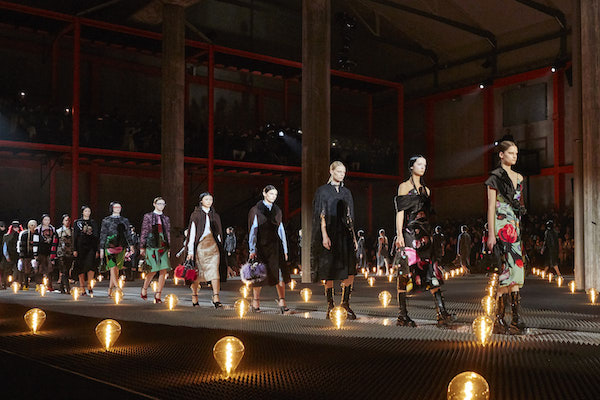 Prada torna a crescere nel 2018. Ma sotto le stime