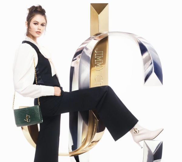 Jimmy Choo scommette sul nuovo monogram
