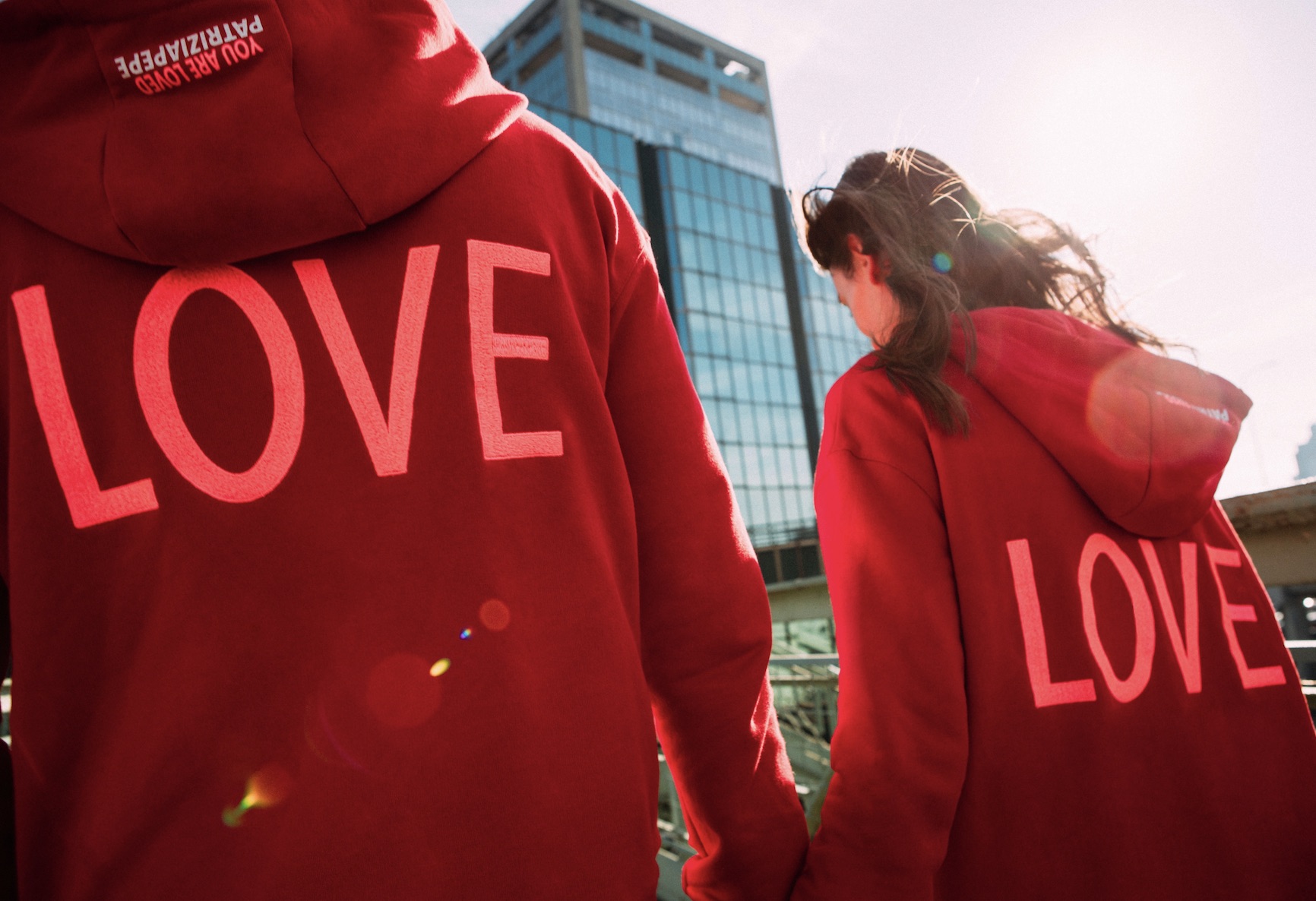 San Valentino celebra l’amore con una felpa speciale