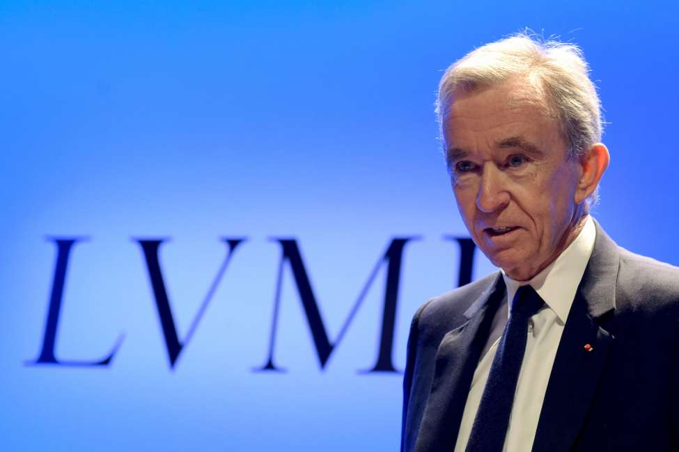 Arnault: “Lvmh farà disinfettante mani”