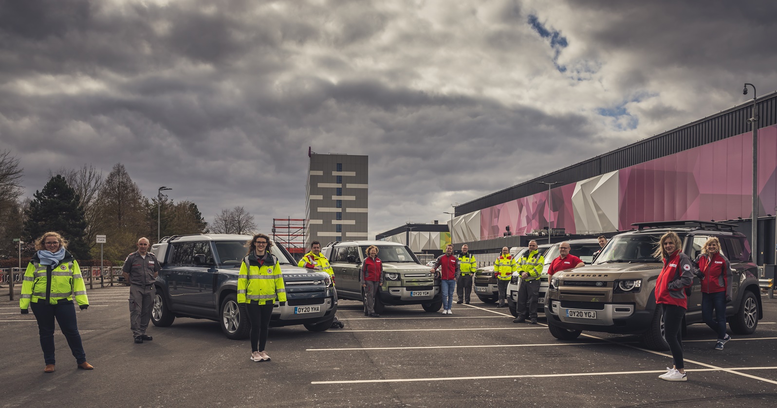 Jaguar e Land Rover sostengono partner umanitari