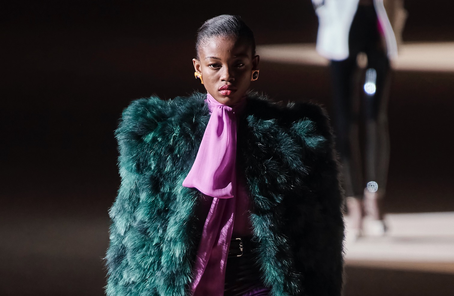 Sfilate al liberi tutti. Saint Laurent non sarà a Parigi, “controllerà suo calendario”