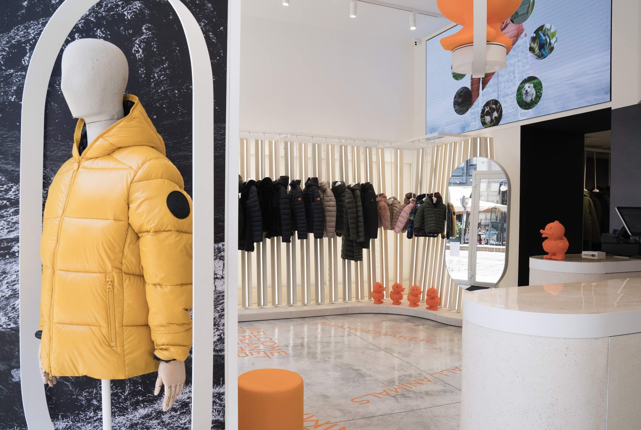 Save the Duck fa il bis a Milano