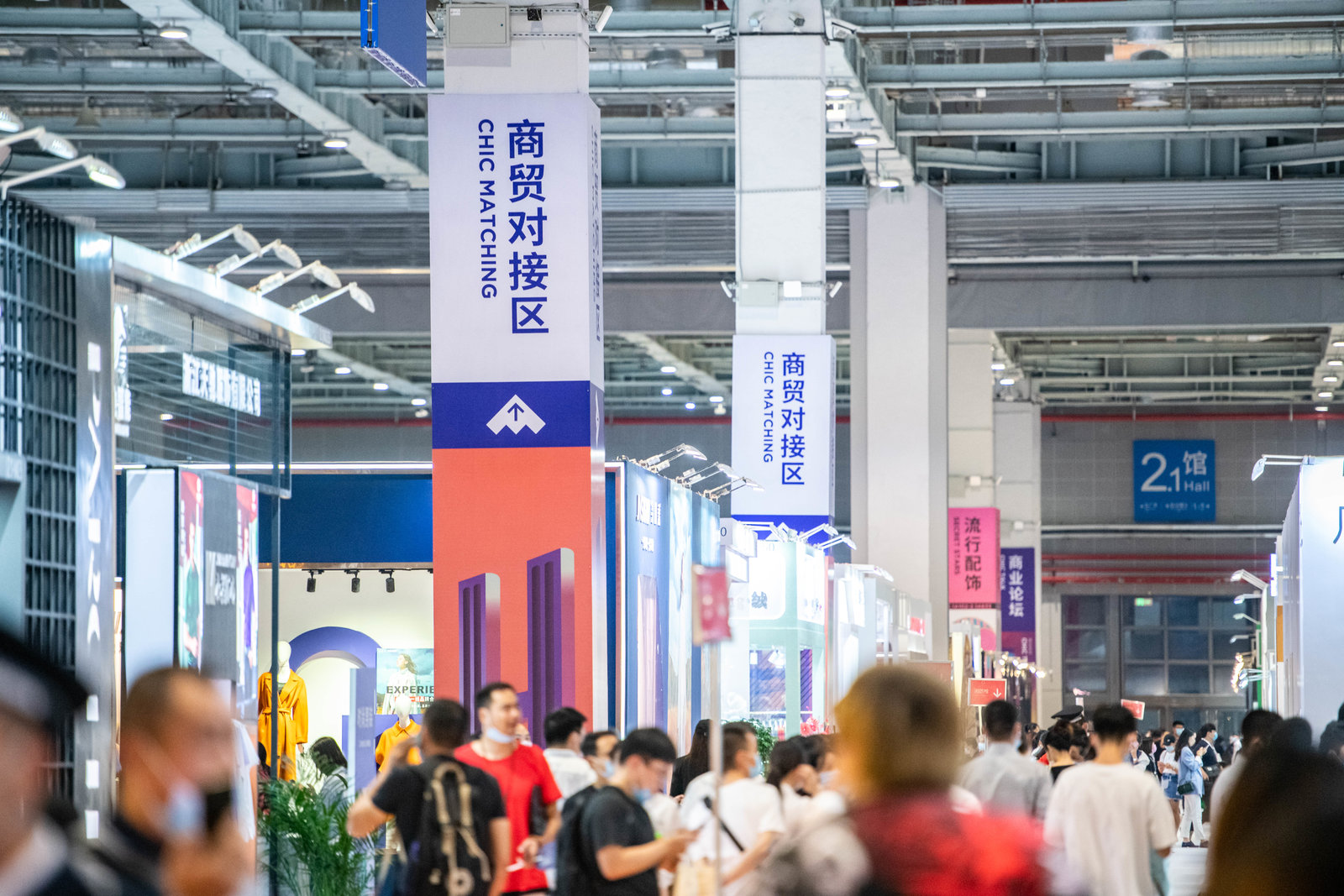 La Cina supera il Covid. Maxi affluenza alle fiere tessili di Shanghai