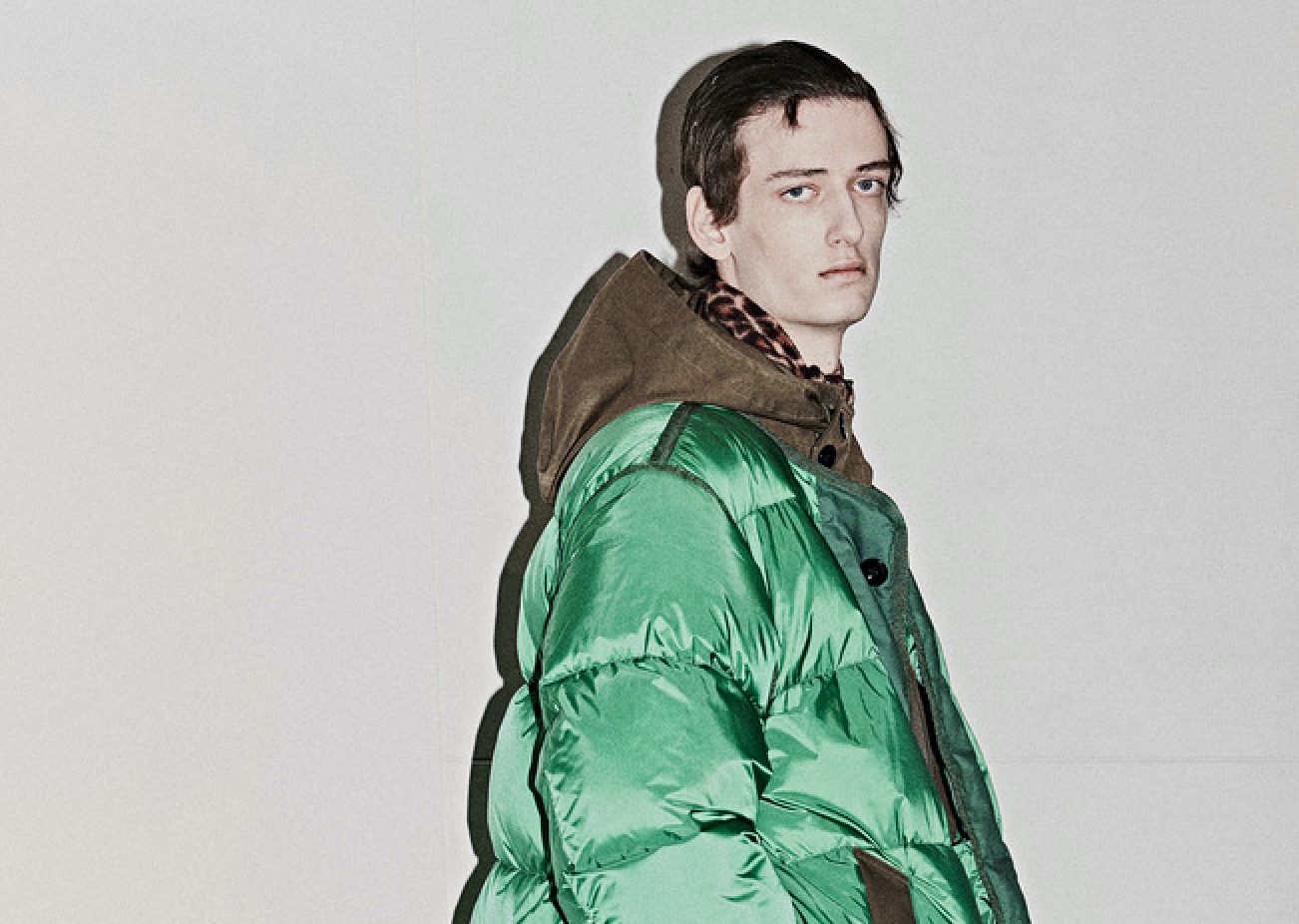 Sacai si riscalda con lo stile hi-tech di Ten C