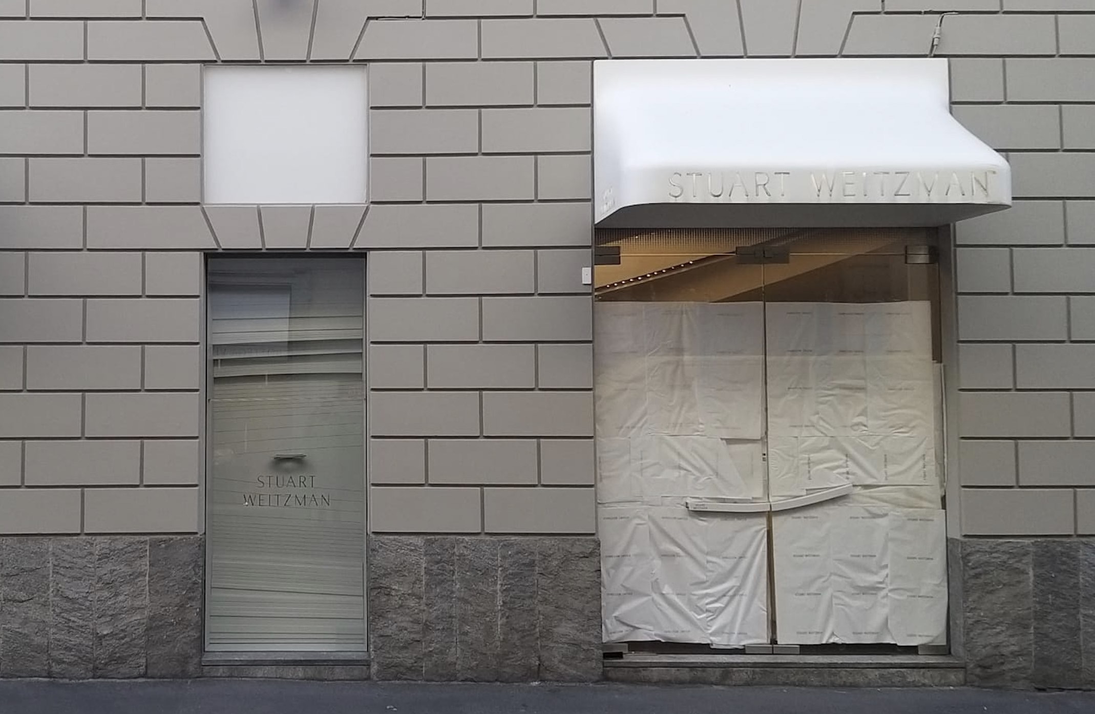 Stuart Weitzman, addio al retail milanese