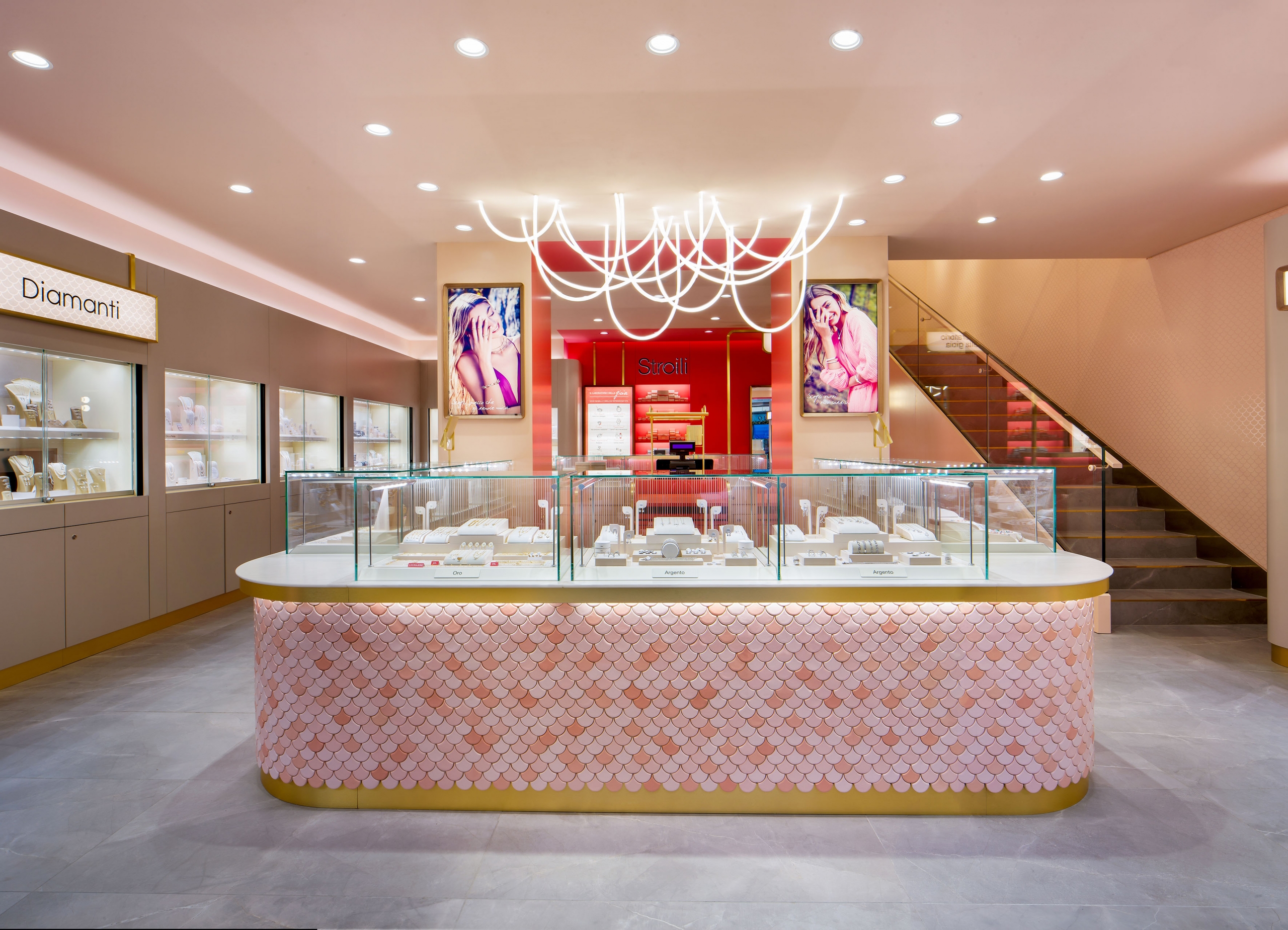 Stroili svela il nuovo flagship store a Milano
